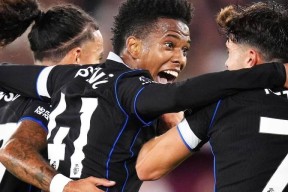 包含凯恩关键节点战术调整，西班牙队带队取胜！的词条